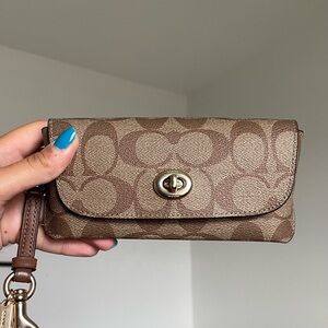 Coach Signature Canvas Khaki Sunglass Case Storage